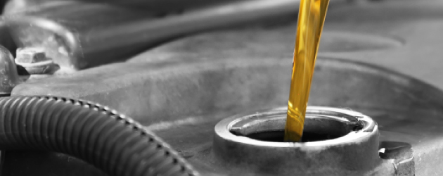 You are currently viewing <span style="color:#a21126">THREE TYPES OF ENGINE OILS AND WHEN TO USE THEM</span>